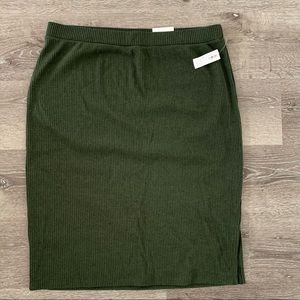 Old Navy Pencil Skirt-BRAND NEW